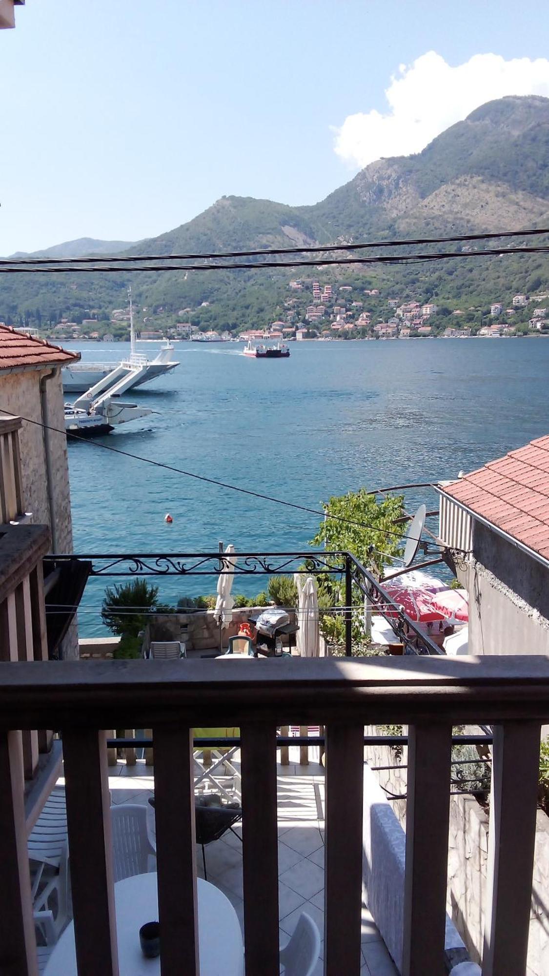 Apartment Aleksandar Tivat Ngoại thất bức ảnh