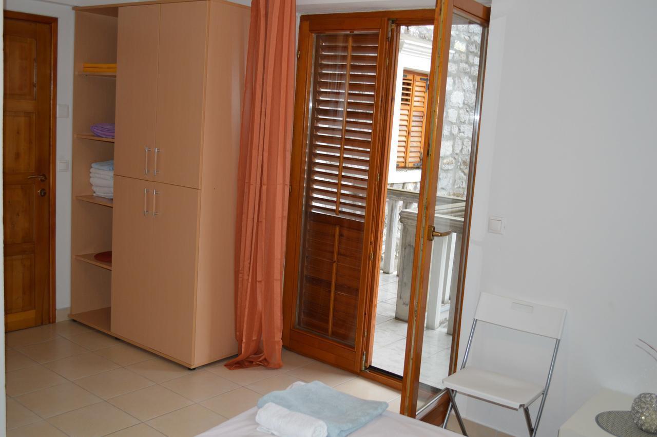 Apartment Aleksandar Tivat Ngoại thất bức ảnh