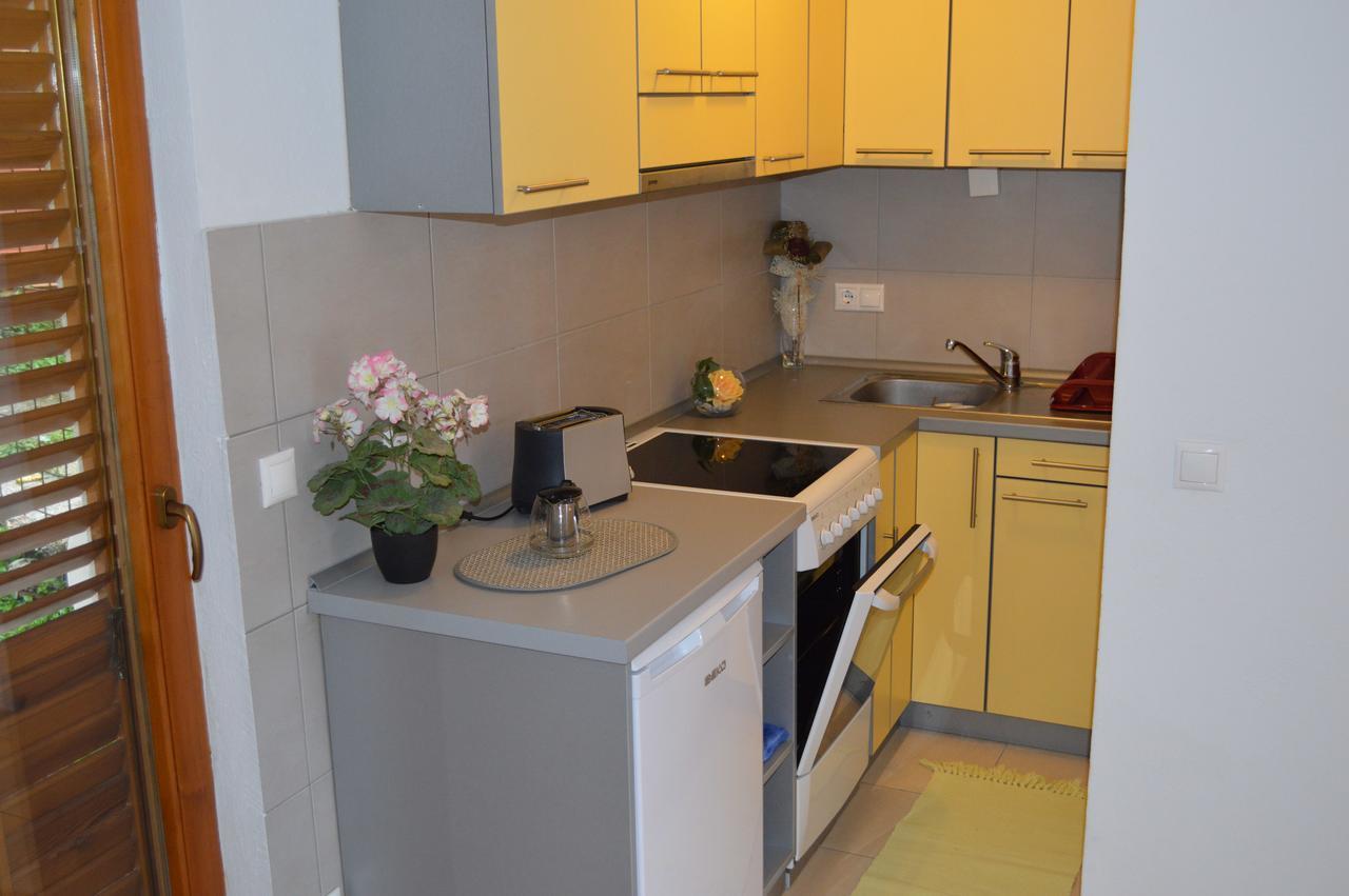 Apartment Aleksandar Tivat Ngoại thất bức ảnh