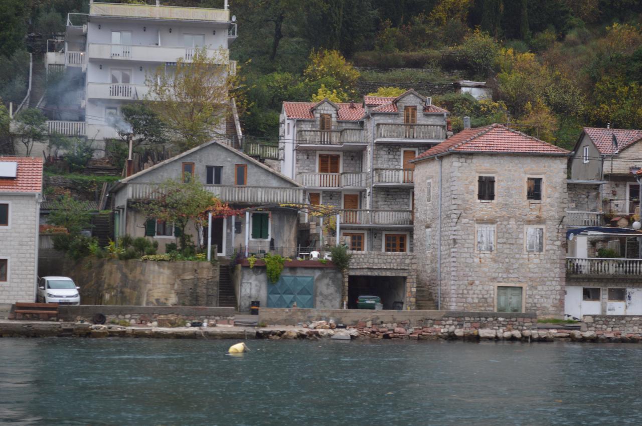 Apartment Aleksandar Tivat Ngoại thất bức ảnh