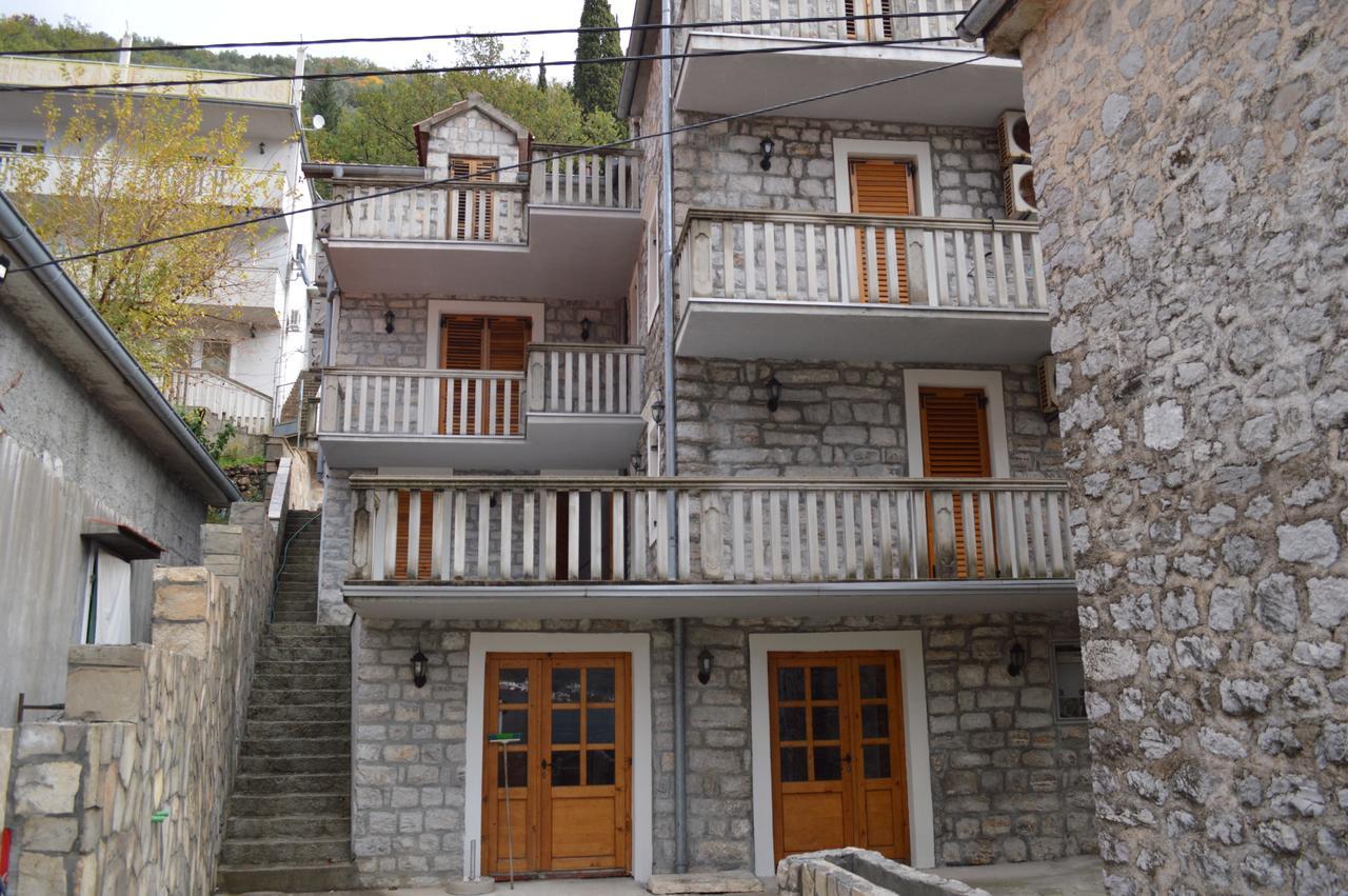 Apartment Aleksandar Tivat Ngoại thất bức ảnh